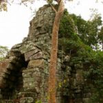 【今日のカンボジア】バンテアイチュマール周辺の遺跡 タソ