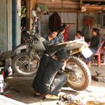 【今日のカンボジア】バイク修理