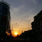 【今日のカンボジア】プノンペンの街へと沈んで行く太陽